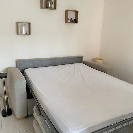 Nouveau A La Location ! * אגדה